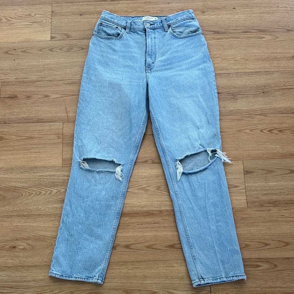 Abercrombie & Fitch The 90s Straight Ultra High Rise 30R Curve Love Distressed